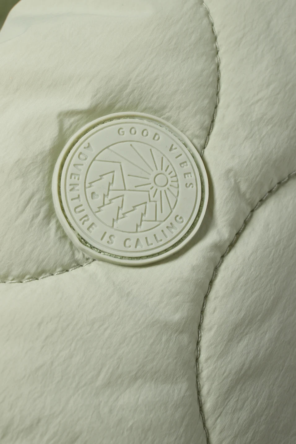 Quilted jacket with hood - water repellent