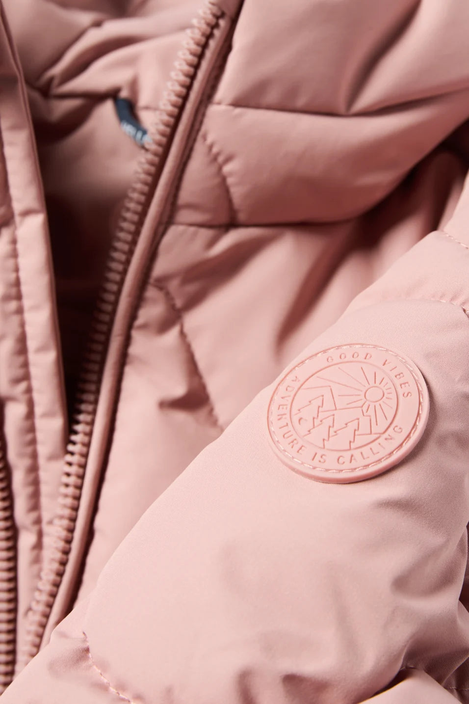 Quilted jacket with hood - water repellent