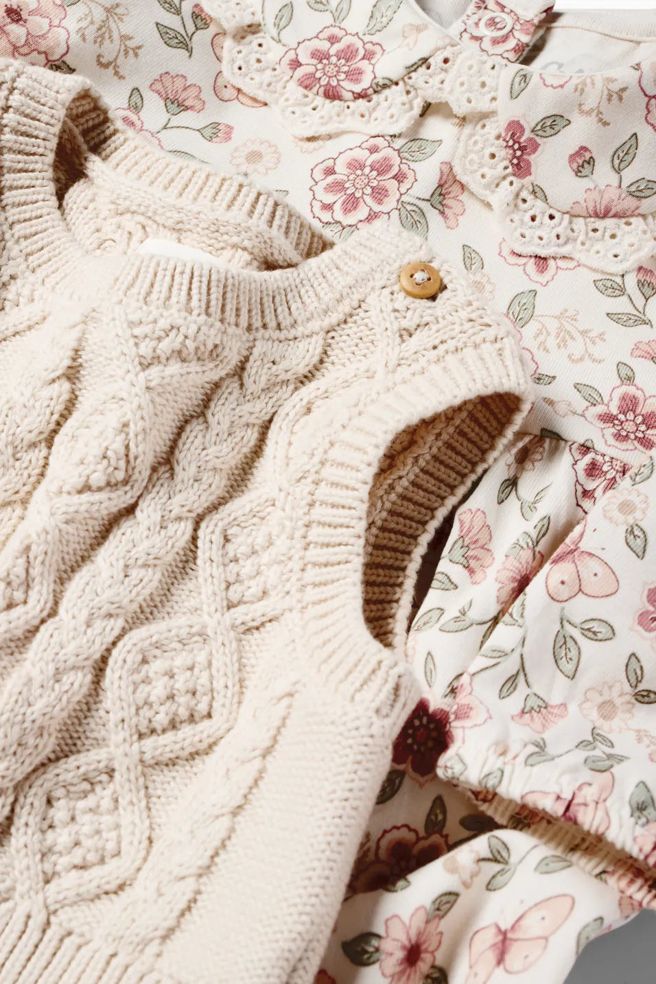 Flory dress with knit slipover
