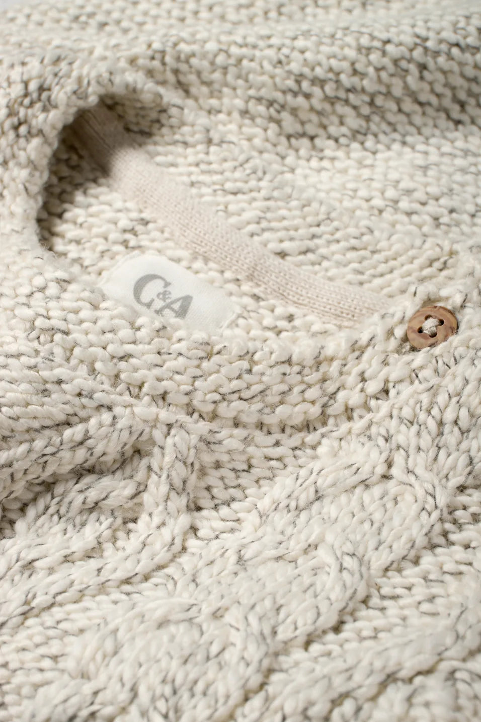 Baby sweater - braid pattern