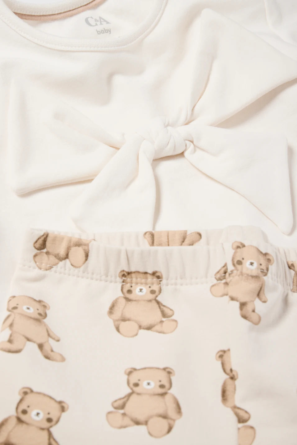 Bear and bow Outfit