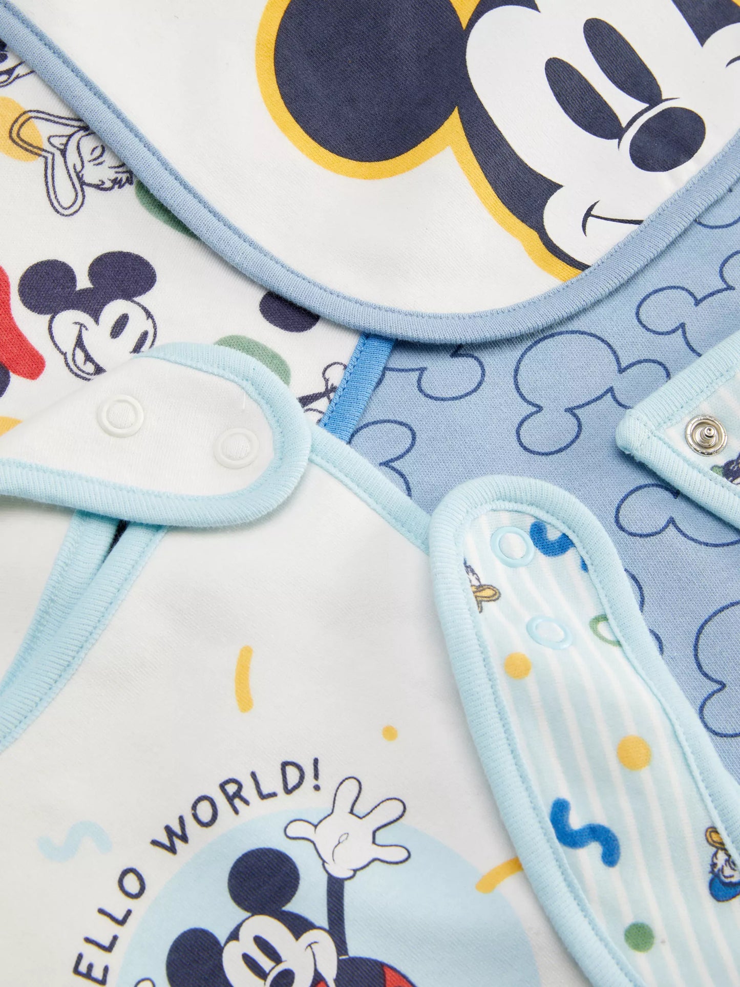5pk Disney’s Mickey Mouse & Pluto Dribble Bibs