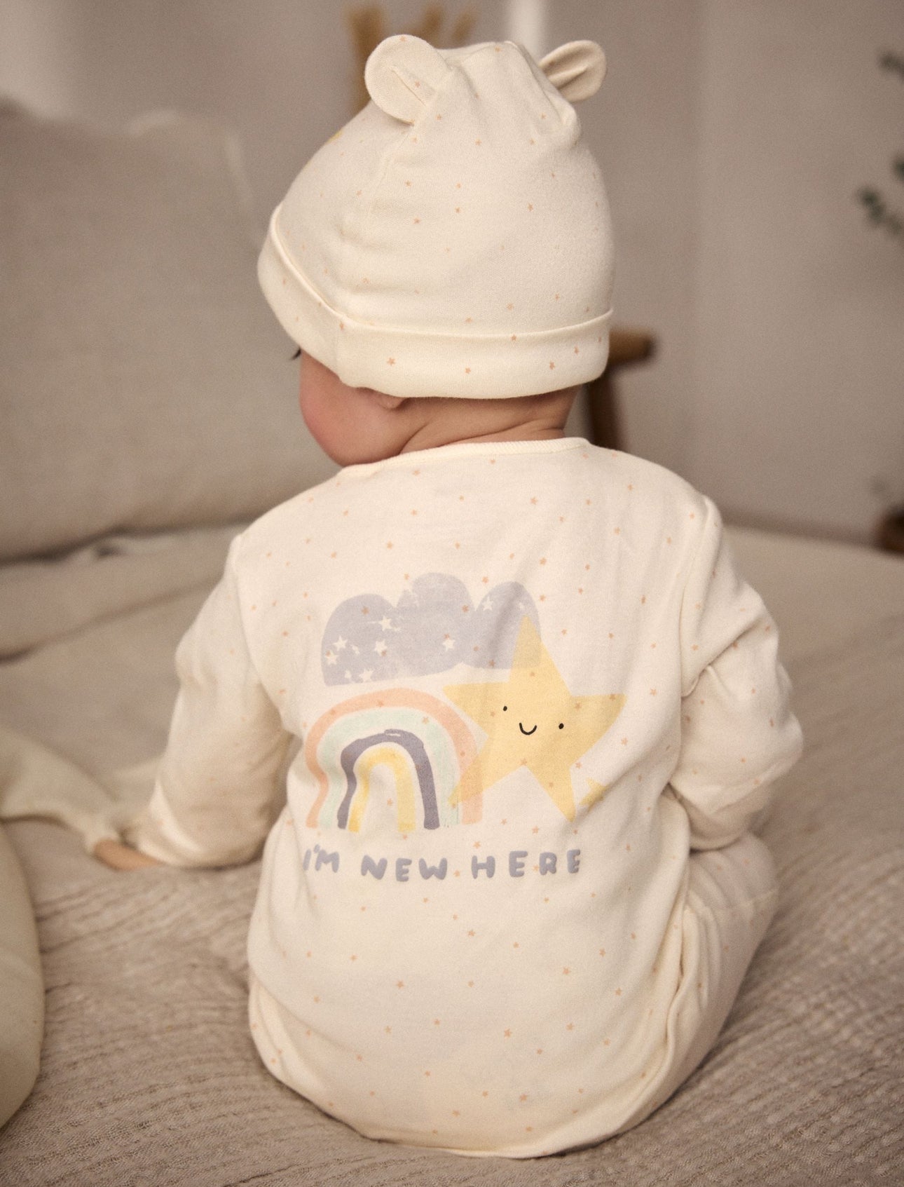 I'm New Here - Sleepsuit and hat set