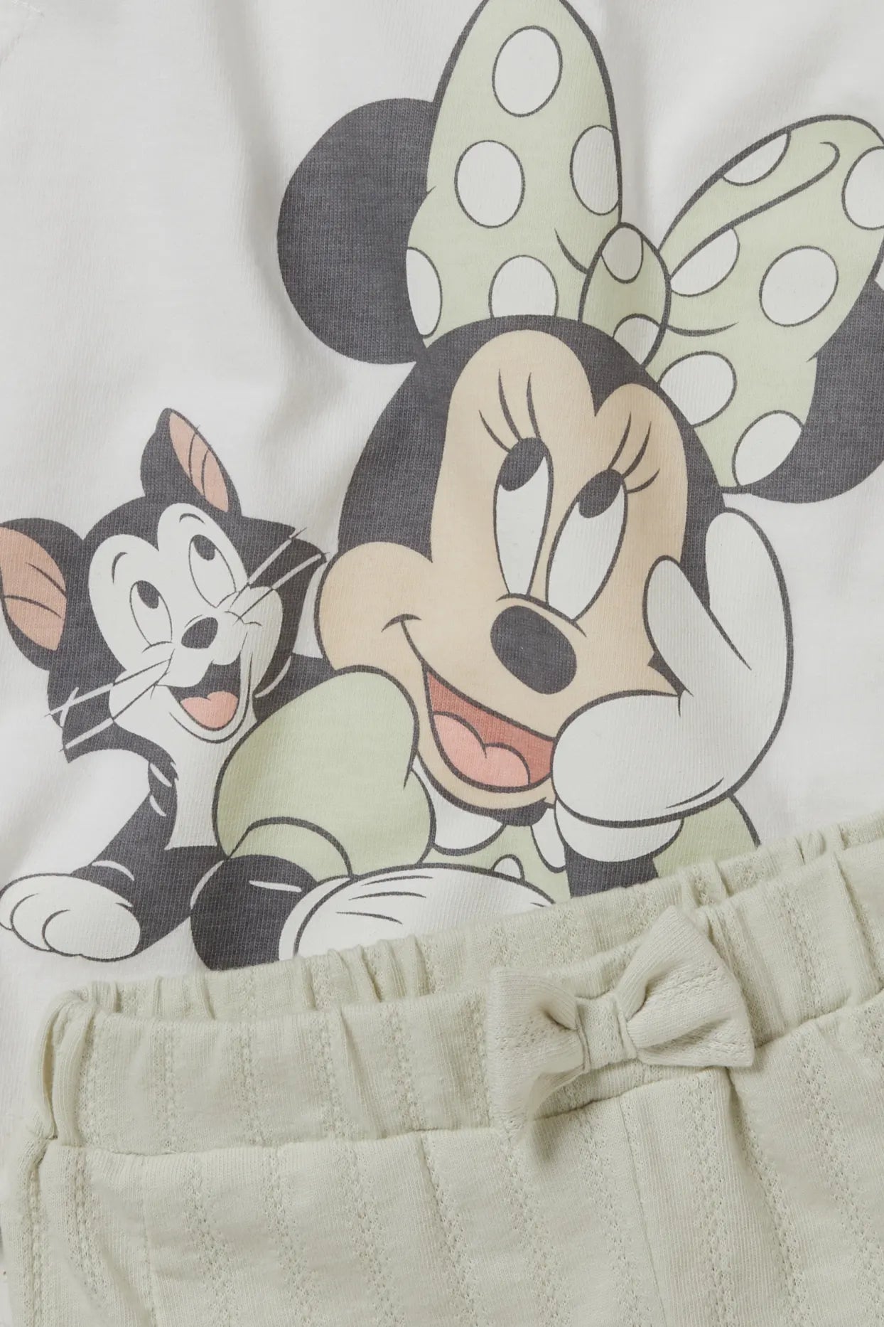 Minnie Mouse outfit