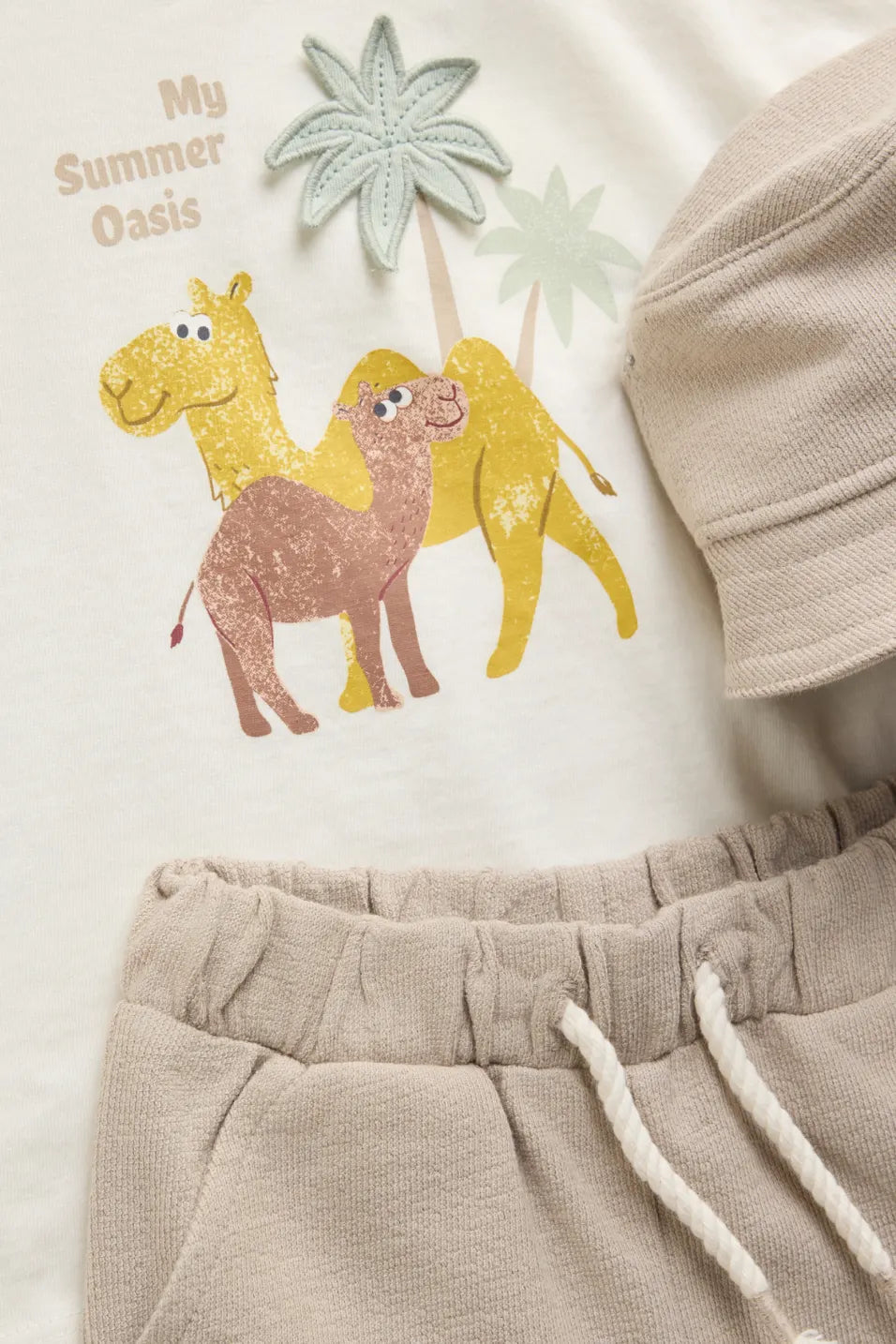 Camel and Palm - 3 Pieces Baby outfit