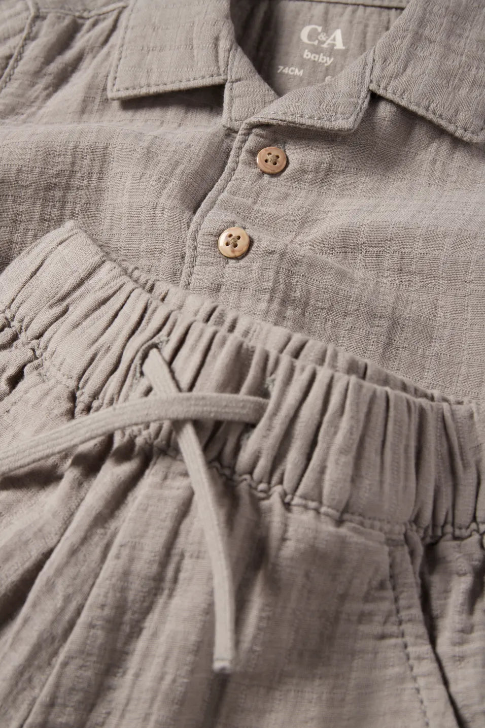 Baby outfit - shirt and shorts - Gray