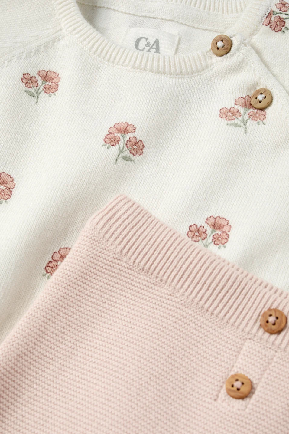 Flower - Knit baby outfit