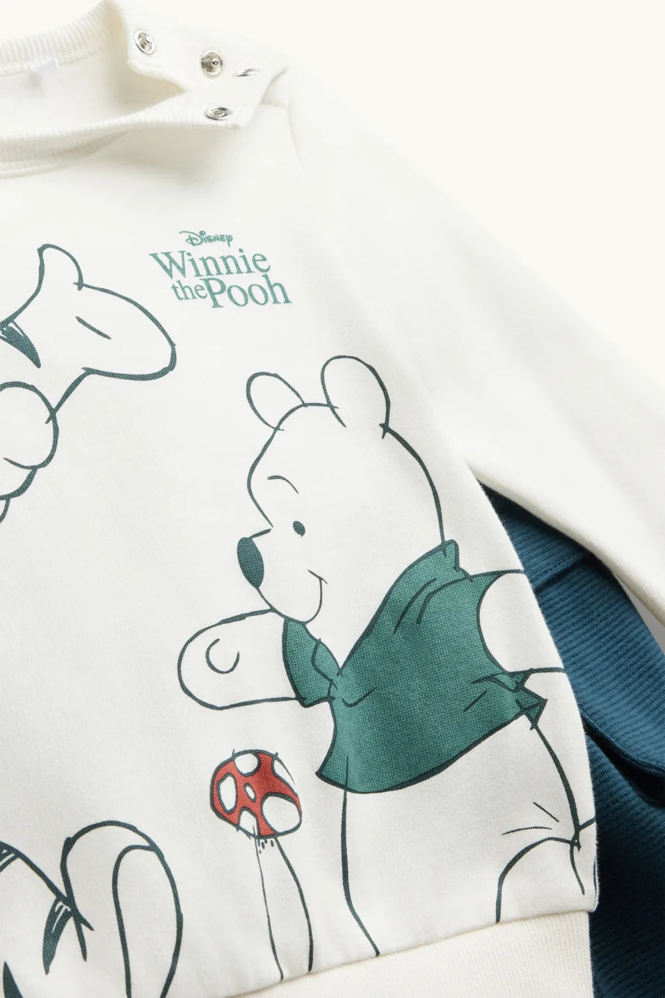 Winnie The Pooh - baby outfit