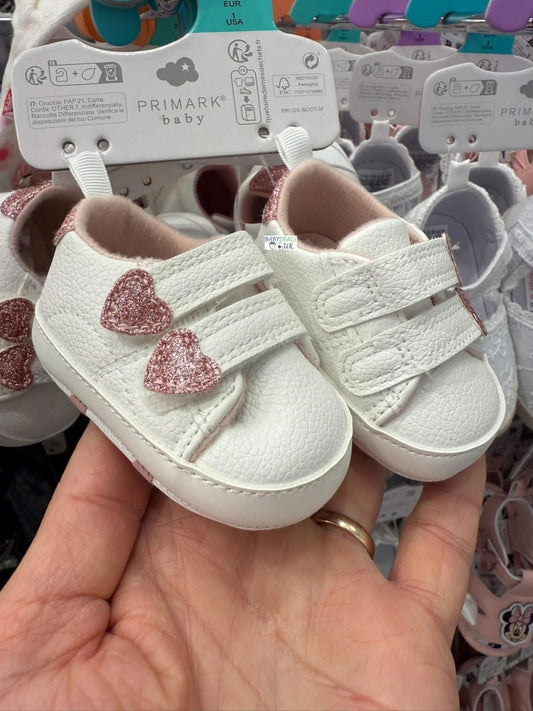 Baby girl soft sneakers - Glittery hearts