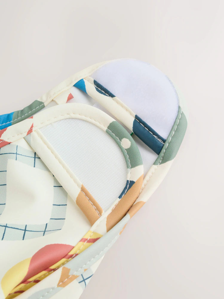 Weaning And Feeding Sleeved Bib - Blue/Red Transport